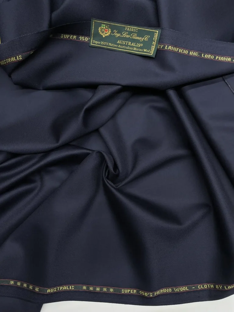 Tessuto in lana super 150s blu Loro Piana Il Vecchio Drappiere Milano